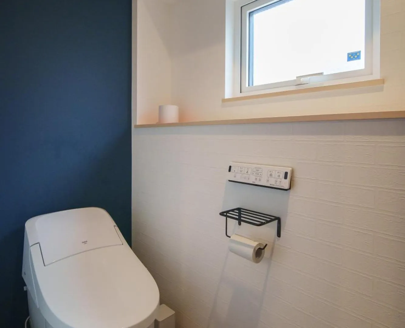Capsule hotel Yukara Leaf Lodge Nanae Japan