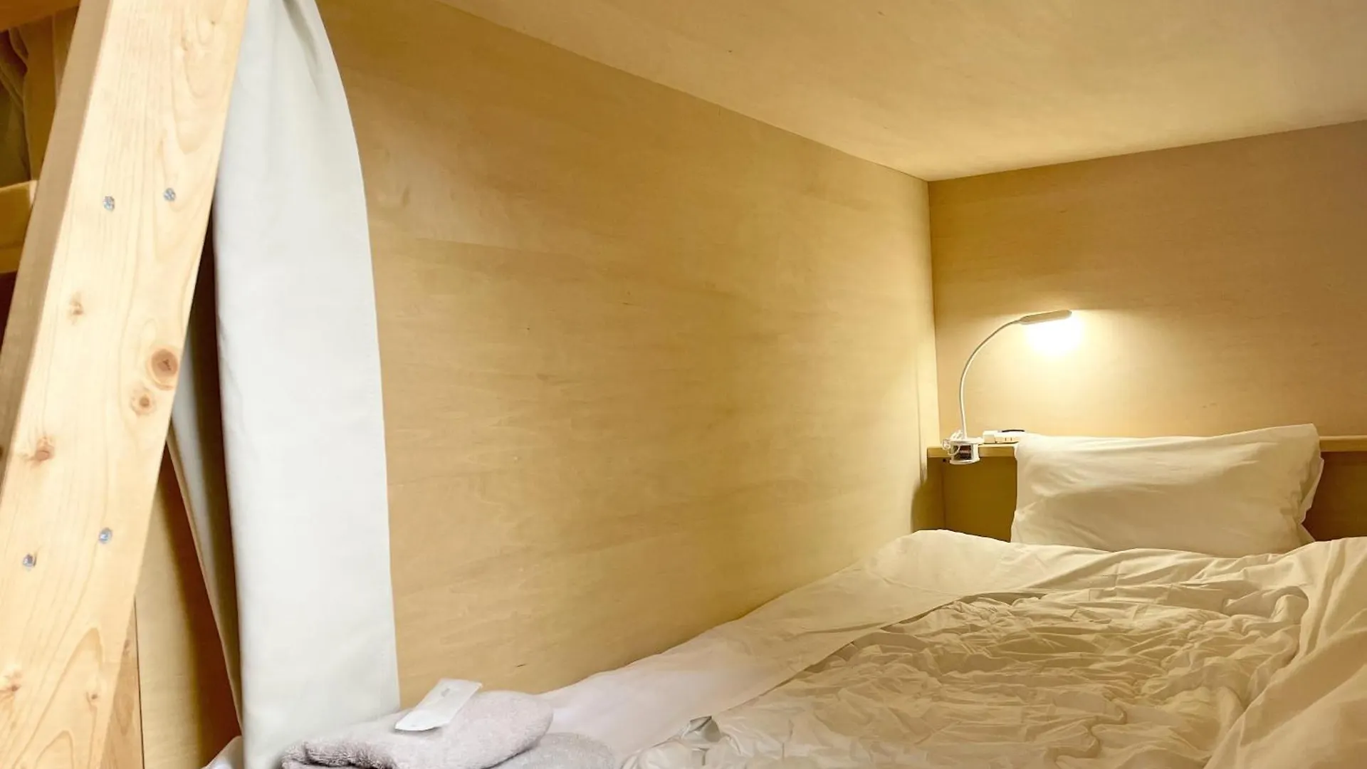Capsule hotel Yukara Leaf Lodge Nanae